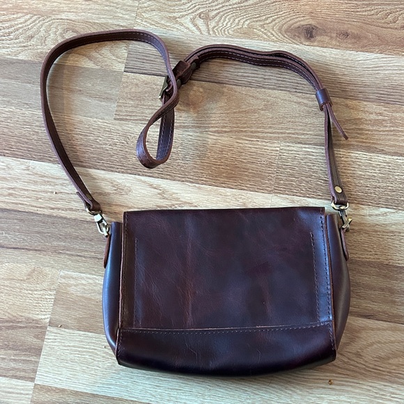 Dark Brown Leather Mediun Metro Crossbody Bag - Picture 2 of 4
